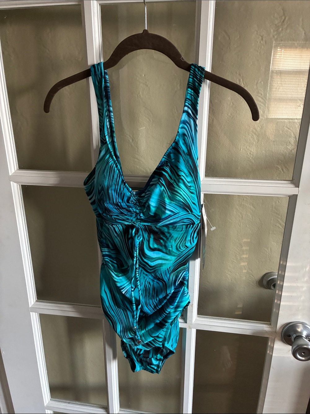 Woman’s Teal Wave-Print One-Piece Swimsuit Medium 8/10 New